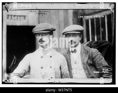 Les Frères Voisin, pionniers de l'aviation française. Gabriel Voisin (1880-1973), sur la gauche, et Charles Voisin (1882-1912), sur la droite. Banque D'Images