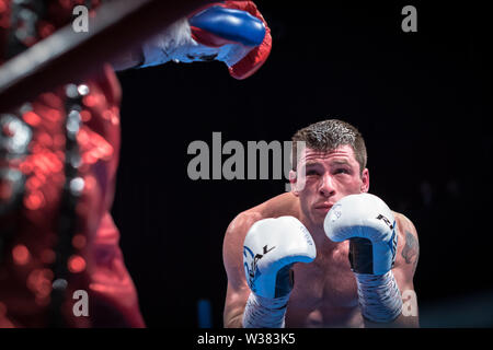 Match de boxe, Mark Deluca vs Travis Scott, hébergé par la boxe à Murphys the House of Blues de Boston, Massachusetts. Banque D'Images