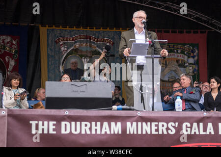 Jeremy Corbin MP, chef du parti travailliste, parlant à la 135e Gala des mineurs dans la région de Durham, le 13 juillet 2019 Banque D'Images