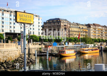 Navette aéroport bateaux dans le port de Paquis sur le Lac Léman Banque D'Images