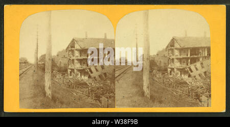 Voir des bâtiments sur Southbridge street détruit par explosion d'une voiture de dualin sur le Boston & Albany Railroad, le 23 juin 1870, à partir de Robert N Dennis collection de vues stéréoscopiques 2 Banque D'Images