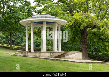 Magna Carta Memorial, Runnymede, Surrey, UK, qui a été créé par l'American Bar Association (ABA) à une conception par sir Edward Maufe Banque D'Images