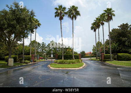 Portes de sortie d'un immeuble d'une résidence en Floride USA États-Unis d'Amérique Banque D'Images