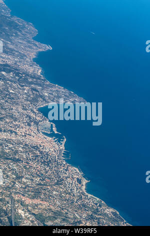 Wizzair - sur Nice - 05 juin 2019 - Crédit Photo Ilona Barna - BIPHOTONEWS - Alamy Banque D'Images