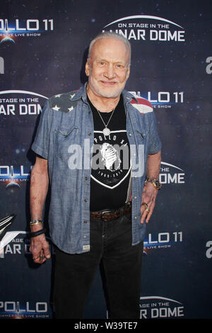 Los Angeles, USA. 10 juillet, 2019. 07/10/2019 Buzz Aldrin 'Apollo 11 : Le Live Show' Soirée d'ouverture tenue à la Dome lunaire à Pasadena, CA Crédit : Cronos/Alamy Live News Banque D'Images