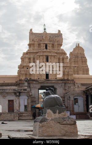 Hampi, en Inde le 8 juillet 2019 : Vue intérieure du temple de Virupaksha ou Pampapati Hampi, Karnataka, Inde Banque D'Images