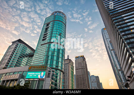 Gratte-ciel en d'affaires de Futian Central. Shenzhen, province de Guangdong, en Chine. Banque D'Images