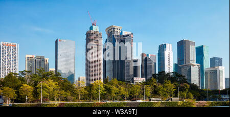 Les bâtiments de grande hauteur dans la région de Futian Central Business District (CBD). Shenzhen, province de Guangdong, en Chine. Banque D'Images