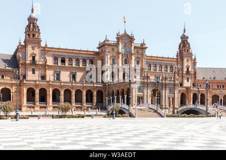 Séville, Espagne - 3 septembre 2015 : vue sur la Plaza de Espana. La Plaza se trouve dans le Parque de María Luisa Banque D'Images