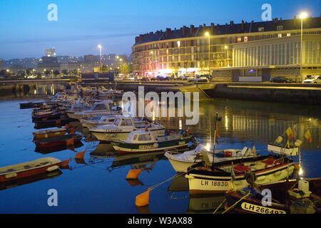 Le port de pêche au crépuscule, Le Havre, Seine-Maritime, Normandie, France Banque D'Images