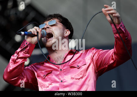 Swansea, Royaume-Uni. Le 13 juillet, 2019. Tom Grennan joue sur la scène. Re : Stereophonics live concert au Singleton park à Swansea, Pays de Galles, Royaume-Uni. ATHENA : crédit PHOTO AGENCY LTD/Alamy Live News Banque D'Images