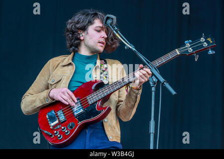 Glasgow, Royaume-Uni. 14 juillet, 2019. Le troisième jour du festival des milliers de spectateurs s'profitez de la meilleure musique contemporaine sur bandes. Les images sont des membres de l'amazones à jouer sur la scène principale Crédit : Findlay/Alamy Live News Banque D'Images