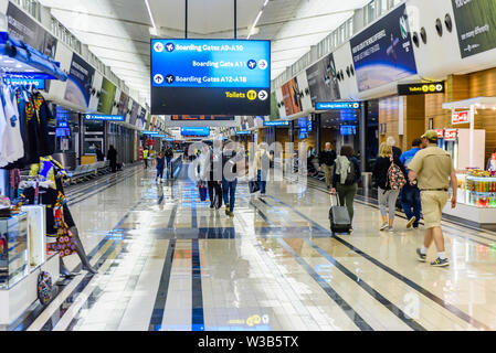 L'intérieur de la salle de départ de l'Aéroport International O.R Tambo, Johannesburg, Afrique du Sud Banque D'Images