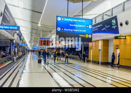 L'intérieur de la salle de départ de l'Aéroport International O.R Tambo, Johannesburg, Afrique du Sud Banque D'Images