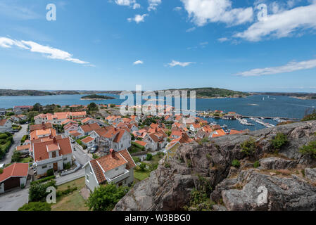 Grebbestad, , Suède - Juillet 8, 2019 : Vue de la Suédoise populaire ville touristique de Stenungsund, lieu de naissance de l'écrivain Camilla Läckberg, l'ouest de la Suède. Banque D'Images