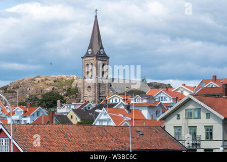 Grebbestad, , Suède - Juillet 8, 2019 : Vue de la Suédoise populaire ville touristique de Stenungsund, lieu de naissance de l'écrivain Camilla Läckberg, l'ouest de la Suède. Banque D'Images