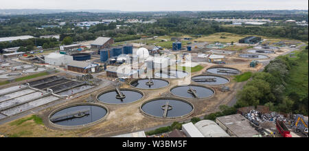 SWINDON UK - Juillet 14, 2019 : Vue aérienne de l'usine de traitement des eaux usées à Swindon Banque D'Images