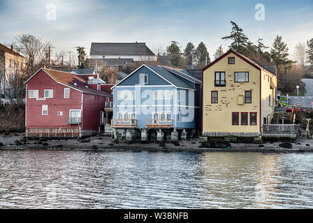 Trois anciens bâtiments au bord de l'ancre du centre-ville de Guanajuato sur Whidbey Island dans l'État de Washington. Banque D'Images