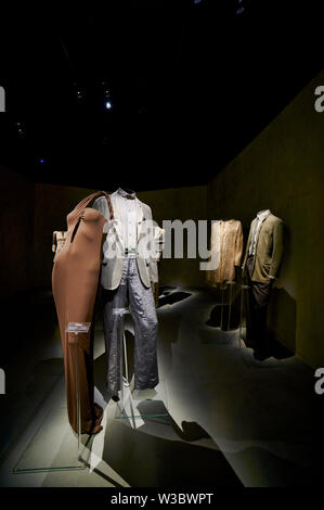 Armani Silos est un musée d'art de la mode à Milan Italie dédiée à l'Armani style. L'espace d'exposition a été ouverte en 2015 et est une vie, ouvrir-à-th Banque D'Images