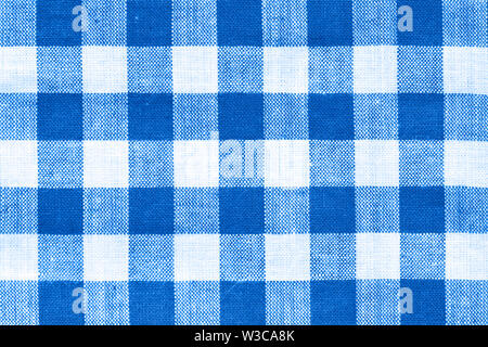 Fermer macro-vision de blanc et bleu royal texture tissu motif carré Banque D'Images