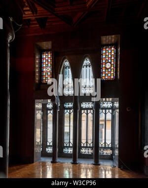 L'intérieur du Palais Güell un manoir moderniste qui est un exemple des débuts de l'histoire de l'architecture de Gaudí. Banque D'Images