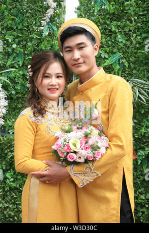 Portrait des mariés le jour du mariage Banque D'Images