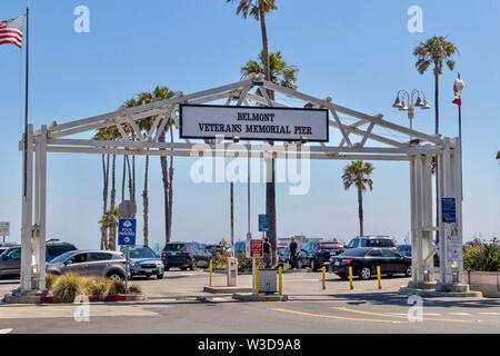 Belmont Veterans Memorial Pier Banque D'Images