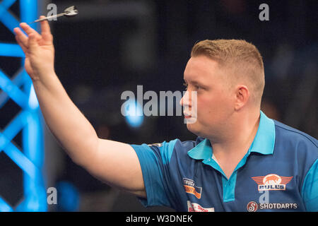 Martin Schindler (GER), action, half-length portrait, Allemand Fléchettes Masters, sur dans la Lanxess Arena 13.07.2019 dans Koeln/Allemagne. Dans le monde d'utilisation | Banque D'Images