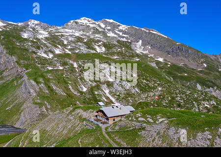 Refuge de montagne Geltenhuette, Lauenen, Oberland Bernois, Suisse Banque D'Images