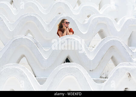 Libre de rêve se trouve sur les murs de la Pagode Myatheindan à Mandalay, Myanmar Banque D'Images