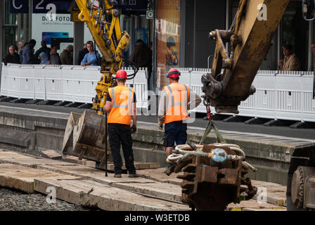 Hanovre, Allemagne. 15 juillet, 2019. Sur les pistes 1 à 3 à la gare principale Hanovre est construit. La rénovation devrait être terminée en 2033. Crédit : Cindy Riechau/dpa/Alamy Live News Banque D'Images