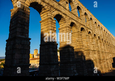 Aqueduc romain ancien, UNESCO World Heritage Site. La ville de Ségovie. Castilla León, Espagne Europe Banque D'Images
