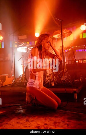 Bergen, Norvège - Juin 15th, 2019. Le groupe punk américain Starcrawler effectue un concert live au cours de la fête de la musique 2019 Bergenfest norvégien de Bergen. Ici flèche chanteur de Wilde est vu sur scène. (Photo crédit : Gonzales Photo - Jarle H. MEO). Banque D'Images