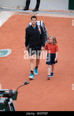 Dominic Thiem entrant dans la cour centrale Pendant 2019 Open de France, Paris, France Banque D'Images