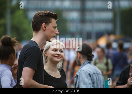 Les faux les gens à Kallio Block Party 2018 à Helsinki, Finlande Banque D'Images