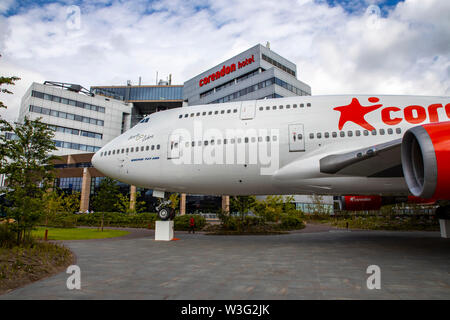 Corendon Hotels Village, à l'aéroport d'Amsterdam-Schiphol, ex-KLM Boeing 747-400, Jumbo jet, dans le parc de l'hôtel complexe, seront convertis en Banque D'Images
