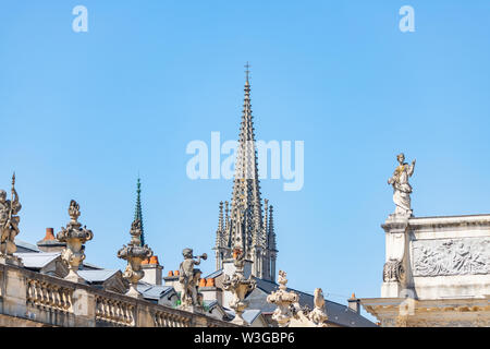 Tours de Saint Epvre à Nancy, France Basilique Banque D'Images