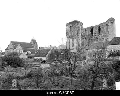 Château (vestiges) l'Église - Vue générale prise du nord-est - Grez-sur-Loing - Médiathèque de l'architecture et du patrimoine - APMH00021069. Banque D'Images