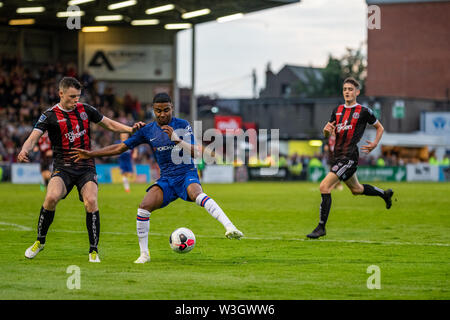 Ian Maatsen de Chelsea en action lors du Chelsea pré saison match amical contre Bohemian FC à Dublin. Score final 1-1. Banque D'Images