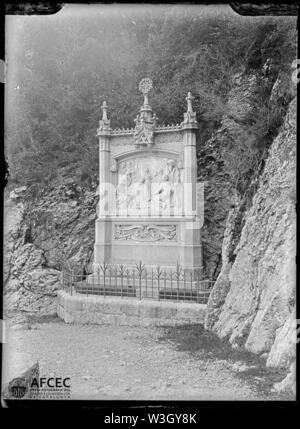 Misteri del Cinquè déboires de Rosari Monumental de Montserrat al camí de la Santa Cova. Banque D'Images