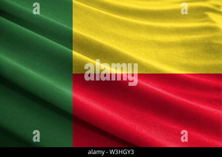 Drapeau réaliste du Bénin sur la surface d'un tissu Banque D'Images