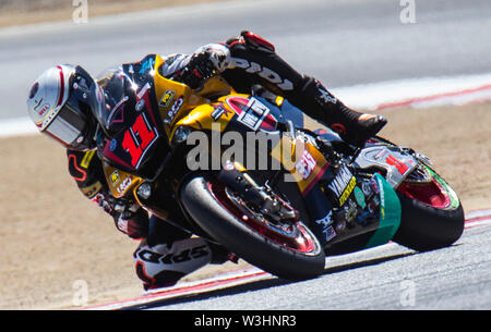 Monterey, CA, USA. Le 13 juillet, 2019. A. n° 11 Mathew Scholtz qui sortent du tour 3 pendant l'MotoAmerica 2 course SuperBike à Weathertech Raceway Laguna Seca Monterey, CA Thurman James/CSM/Alamy Live News Banque D'Images