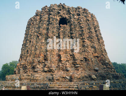 Alai Minar de Khalji, complexe de Qutb Minar, Delhi, Inde Banque D'Images