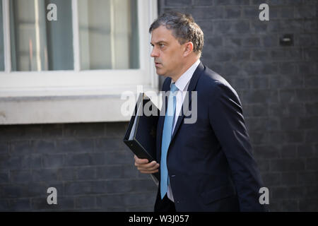 Londres, Royaume-Uni. 16 juillet, 2019. Secrétaire parlementaire du Conseil du Trésor (Whip en chef) la Rt honorable Julian Smith MP arrive pour la réunion hebdomadaire du cabinet au 10 Downing Street, Londres, qui sera peut-être un final de Theresa comme premier ministre. Credit : Keith Larby/Alamy Live News Banque D'Images