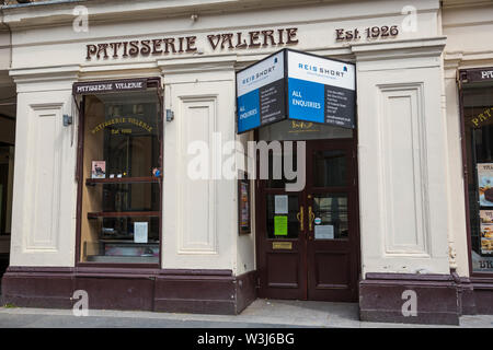 La pâtisserie Valerie Glasgow café est fermée en permanence et permet de se rendre sur Royal Exchange Square, dans le centre-ville, en Écosse, au Royaume-Uni Banque D'Images