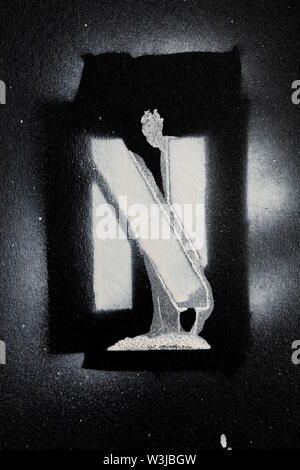 Lettre N grunge spray paninted stencil Banque D'Images