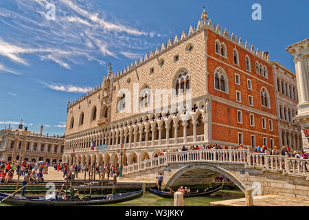 Palais des Doges, place Saint-Marc, Venise, Italie. Banque D'Images