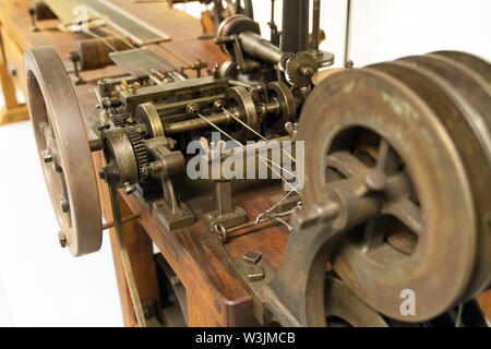 Vieille machine à relier reed pour le tissage. Banque D'Images