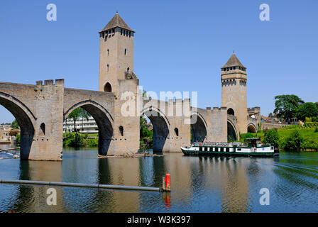 Pont Valentre, pont voûté médiéval, Cahors, vallée du Lot, France Banque D'Images