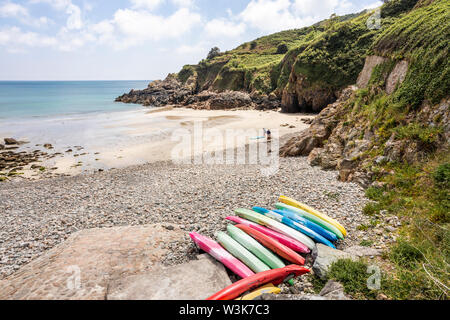 Petit Bot Bay sur la magnifique côte sud de robuste, Guernsey, Channel Islands UK Banque D'Images